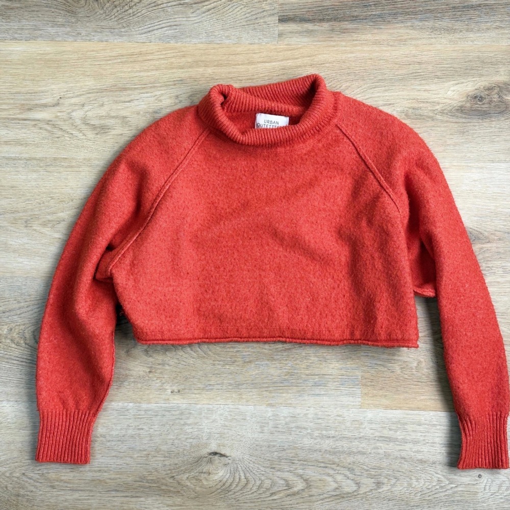 Urban Outfitters Red Cropped Mock Neck Sweater Womens M Indie Contemporary